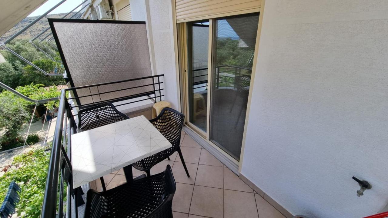 Anmaor Hotel Qeparo Bagian luar foto