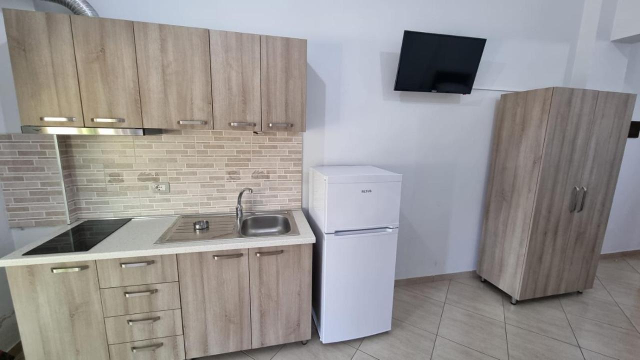 Anmaor Hotel Qeparo Bagian luar foto