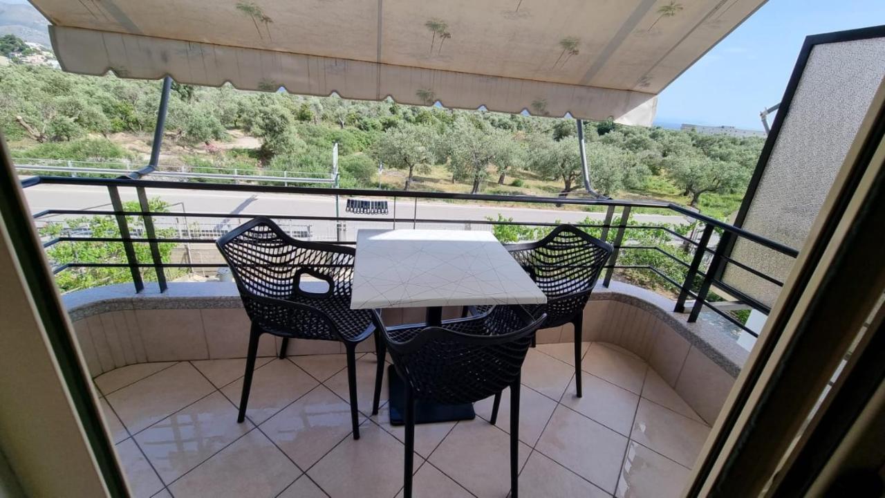 Anmaor Hotel Qeparo Bagian luar foto