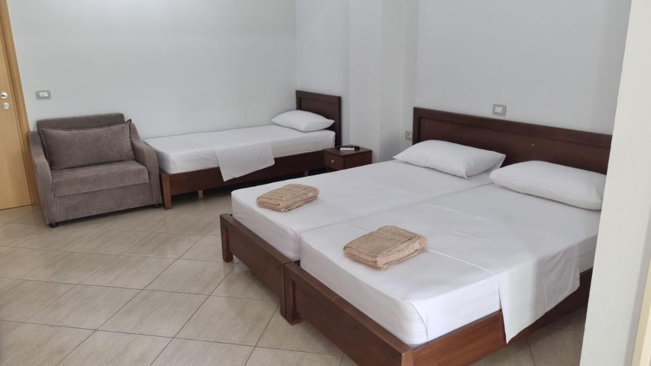 Anmaor Hotel Qeparo Bagian luar foto