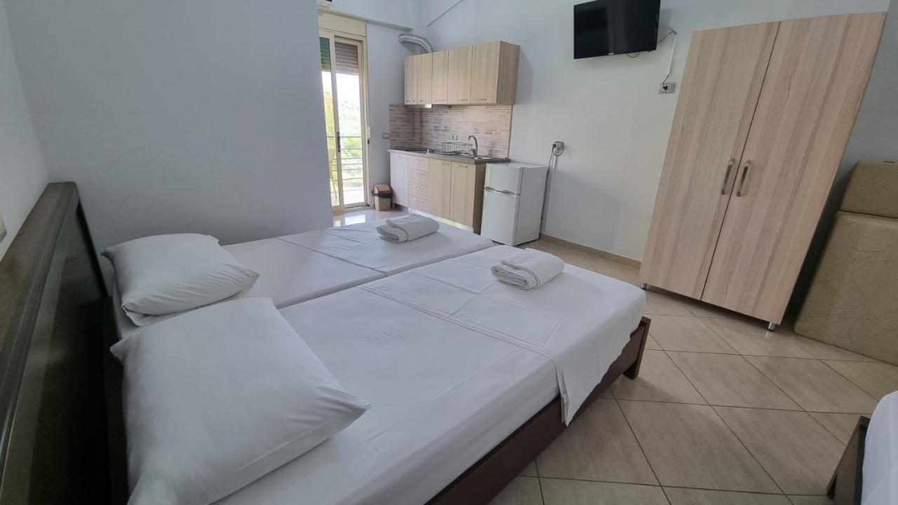 Anmaor Hotel Qeparo Bagian luar foto
